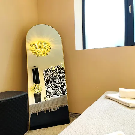 Modern & Classy Centre For 4 Guests & Parking 스타라 자고라