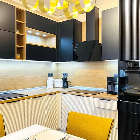 아파트 Modern & Classy Centre For 4 Guests & Parking *