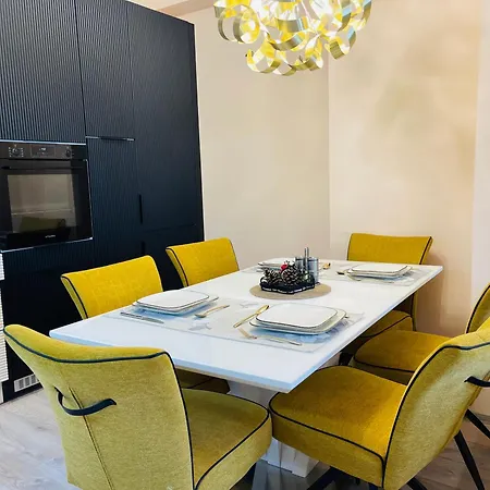 Modern & Classy Centre For 4 Guests & Parking 스타라 자고라